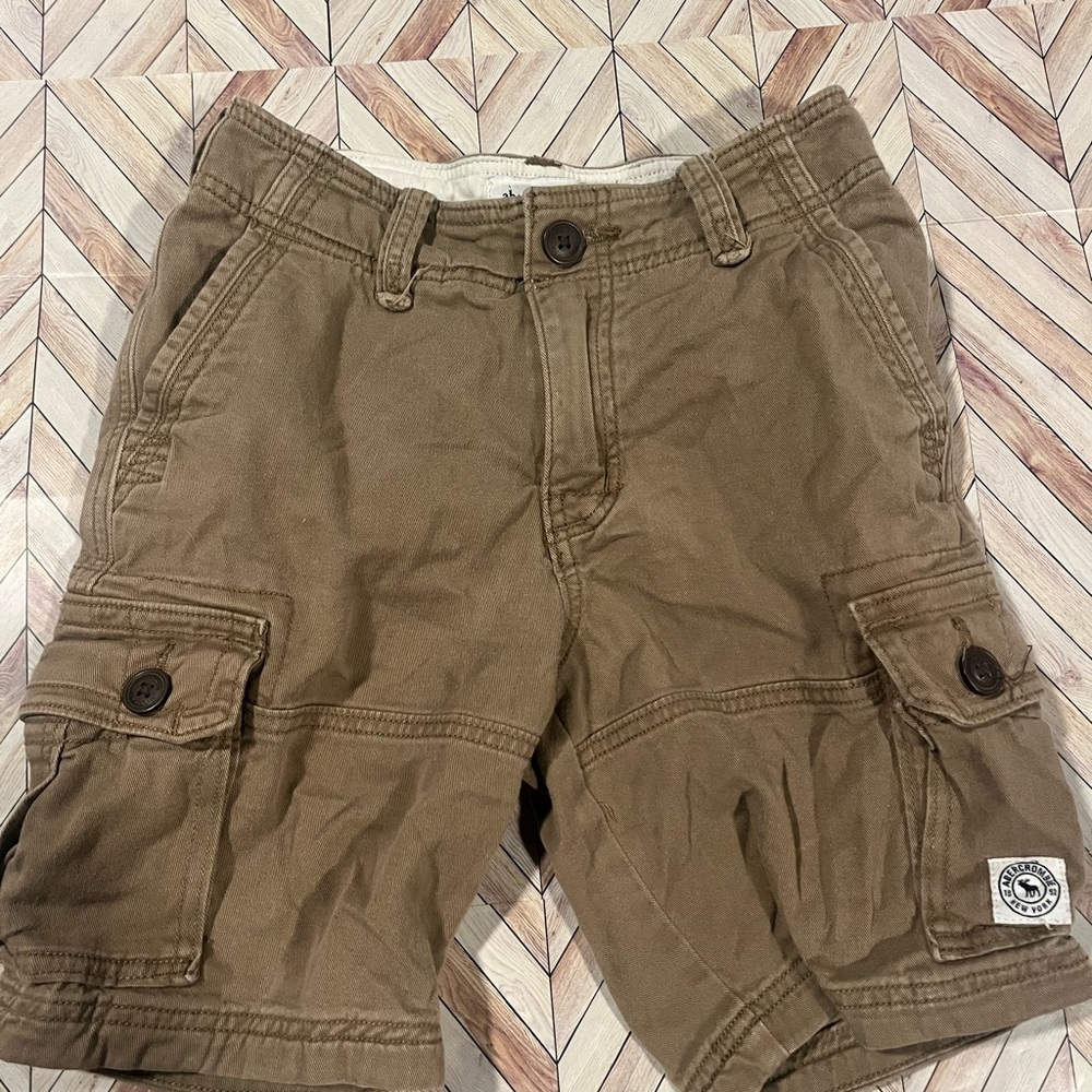 A&F khaki cargo shorts size 9/10